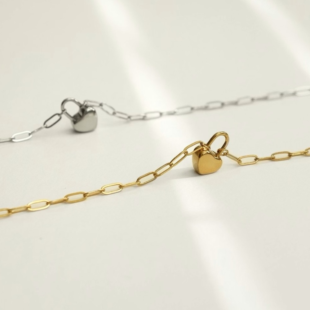 Heart Lock Link Chain Necklace | Gold Plated Stainless Steel - Picture 2 of 5